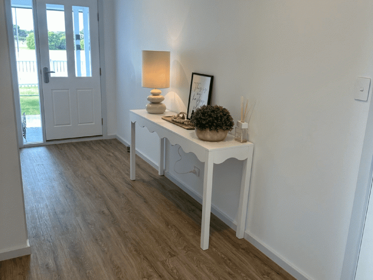 front-hallway-pickettsofrobe3.gif