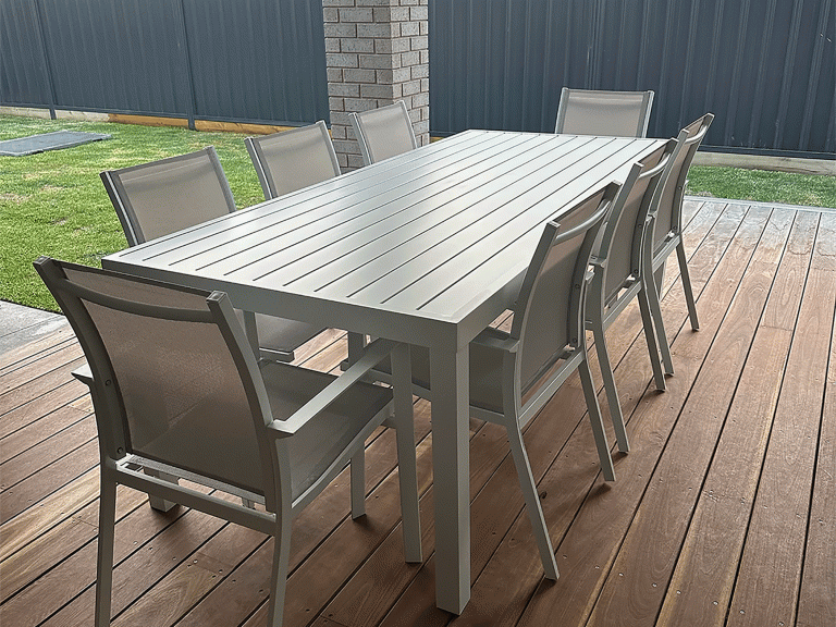 outdoors-pickettsofrobe3.gif